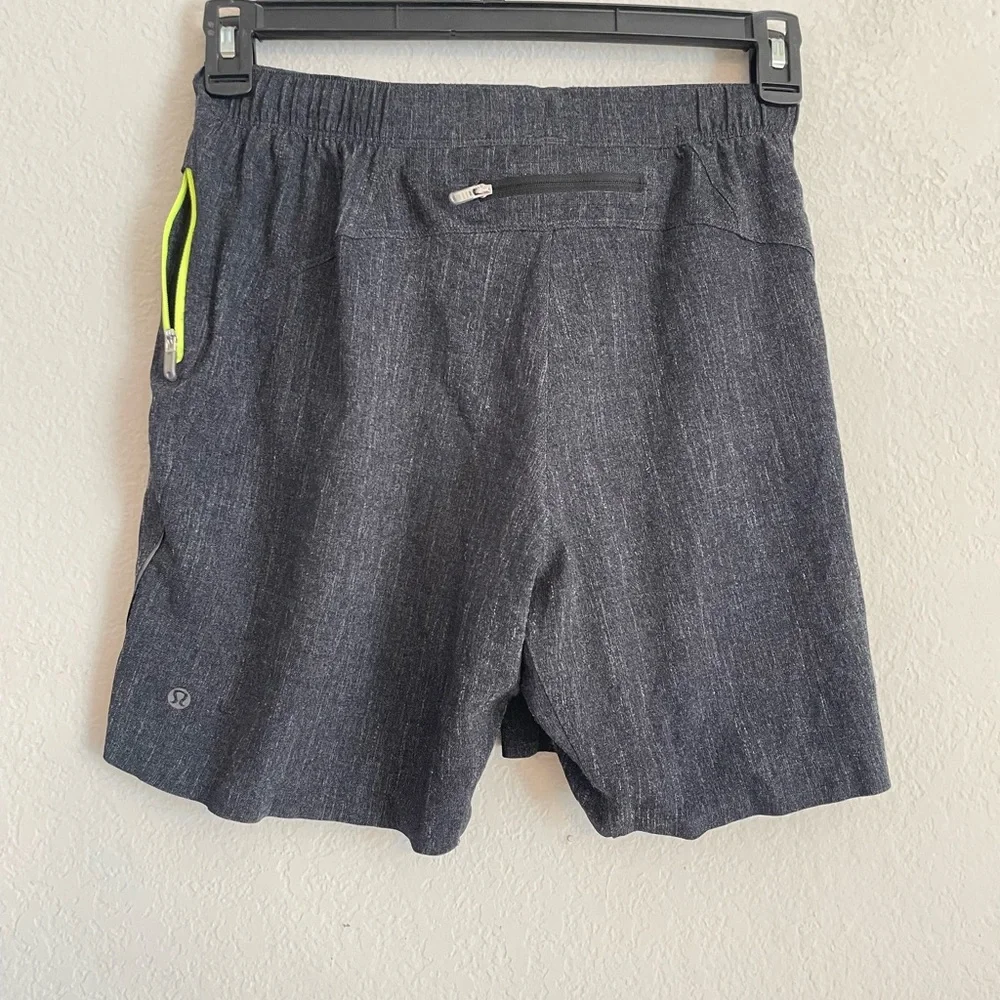 Lululemon Men's Gray Shorts size Medium - Picture 3 of 7